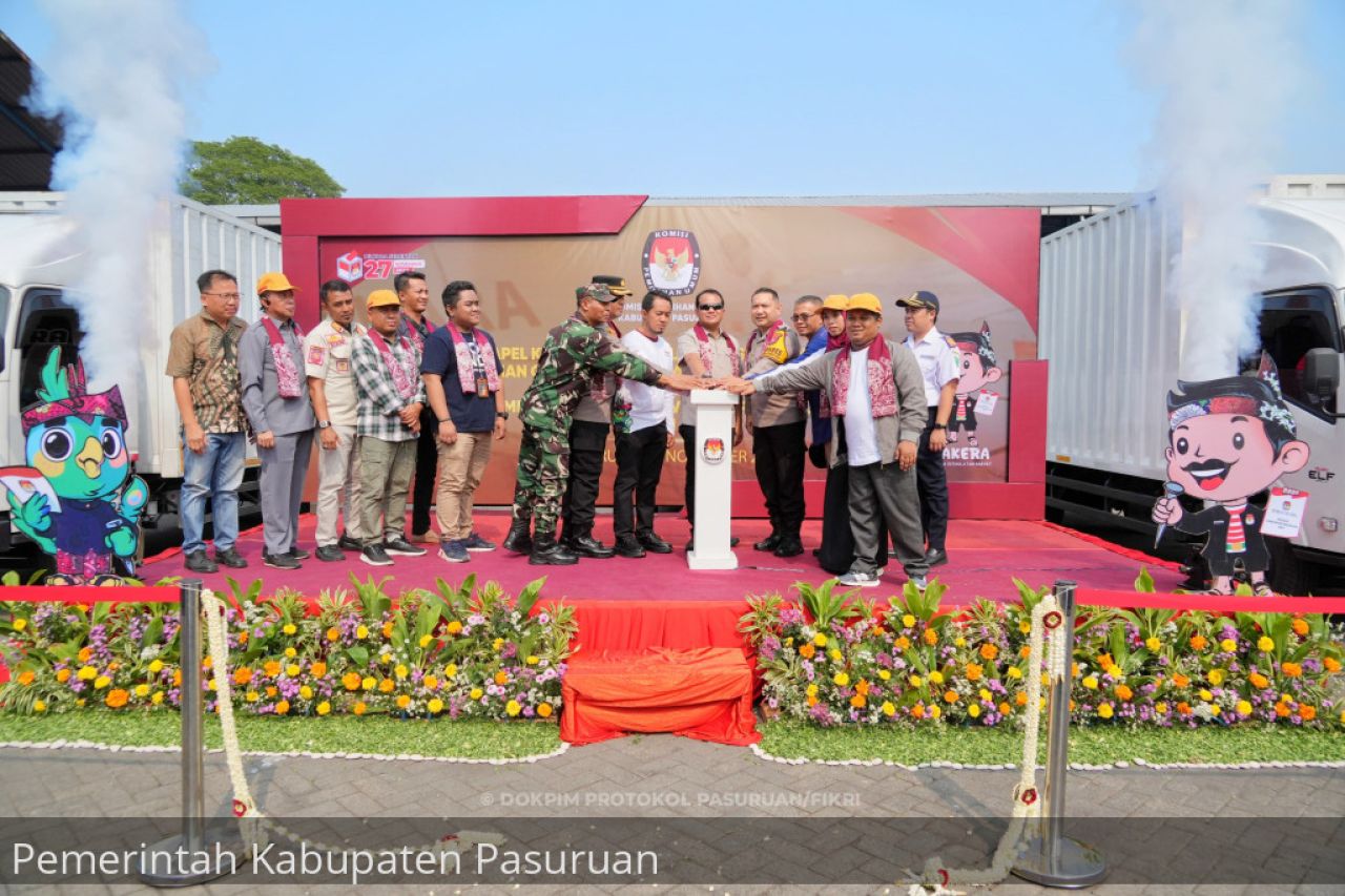 KPU Kabupaten Pasuruan Berangkatkan Logistik Pilkada Serentak 2024