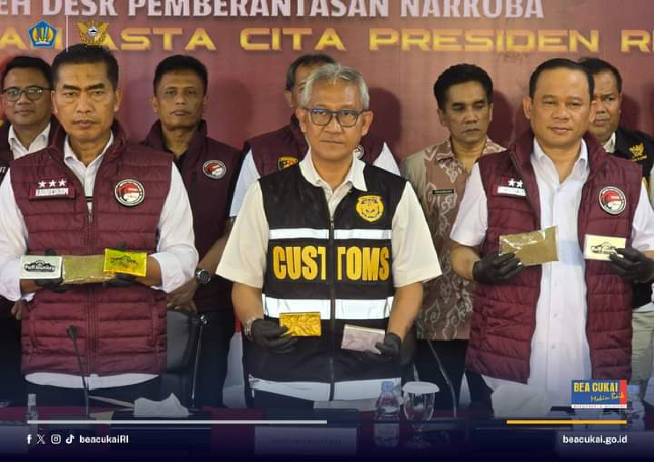 Konpers ungkap kasus clandestine laboratory (lab) narkotika berjenis hashish, happy five, dan cartridge pods system di Uluwatu, Bali