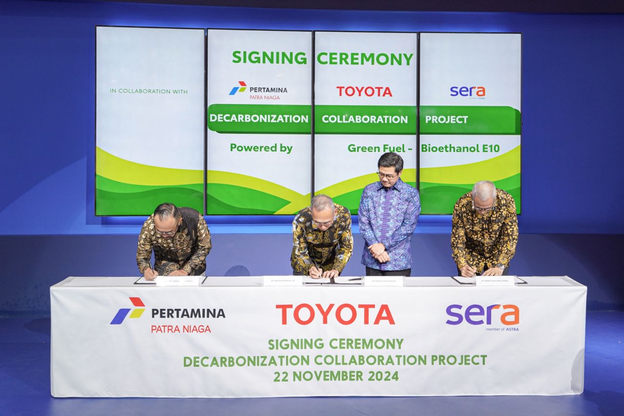 Bangun Ekosistem Biofuel, Pertamina Patra Niaga Uji Penggunaan Bioethanol E10 Bareng Toyota Dan TRAC