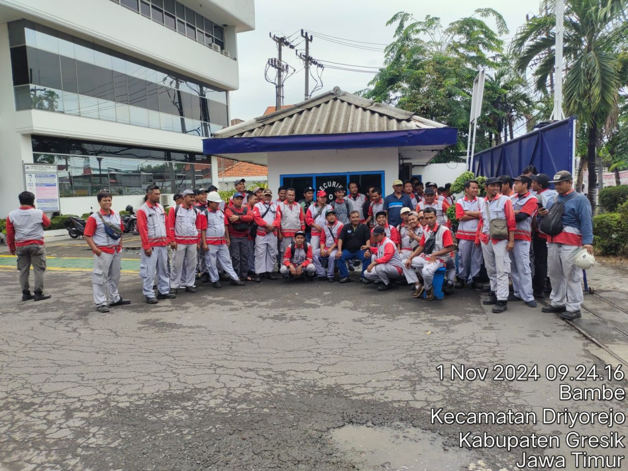 Para Driver Samator yang mogok kerja