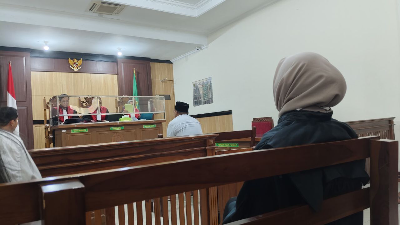 Sidang putusan dengan Terdakwa Shodiqin