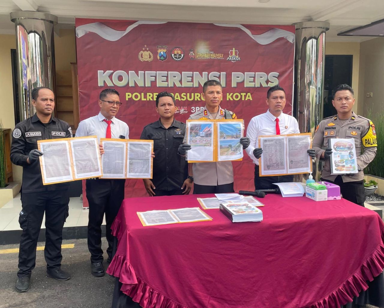 Polres Kota Pasuruan gelar rilis korupsi DD menjerat eks Kades Kedawung Kulon