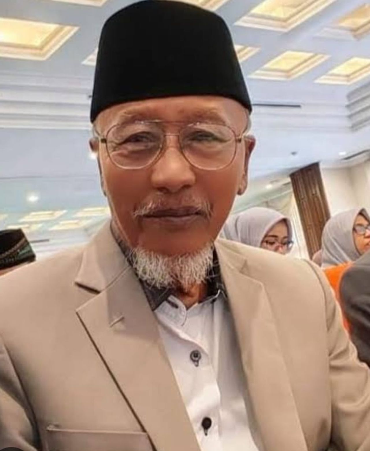 H Sobri Sutroyono Ketua PCNU Bangil 