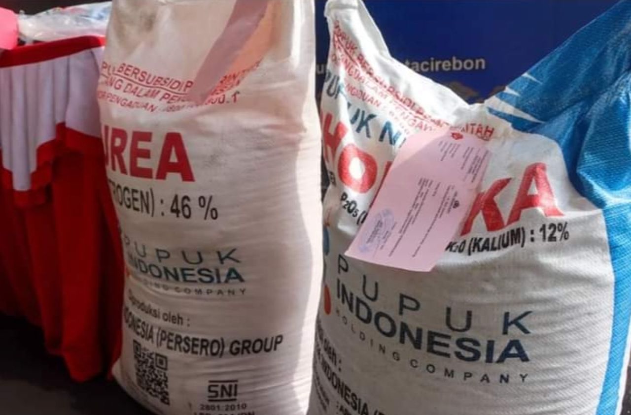 Penggrebekan pupuk bersubsidi