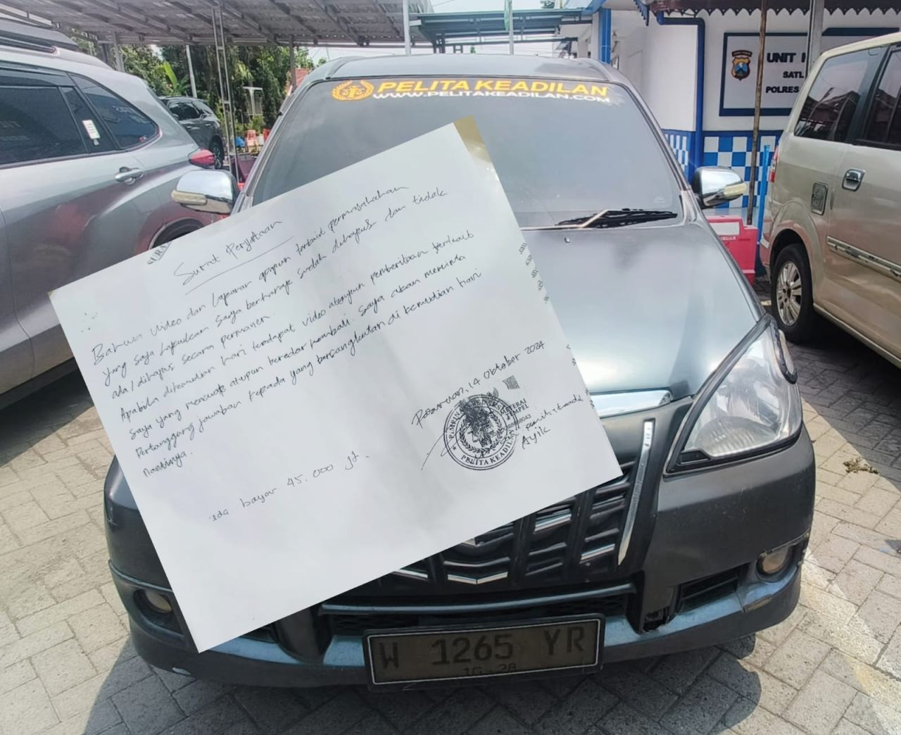 Mobil Avanza diduga digunakan para pelaku melancarkan aksi diamankan polisi. Inzert : Surat Pernyataan penyerahan uang Rp 45 juta