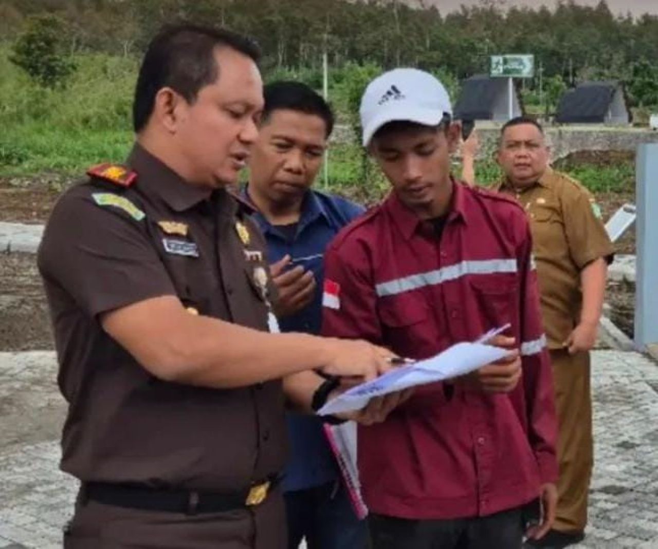 Teguh Ananto bersama Kadis Pariwisata tinjau ke lokasi proyek AATP