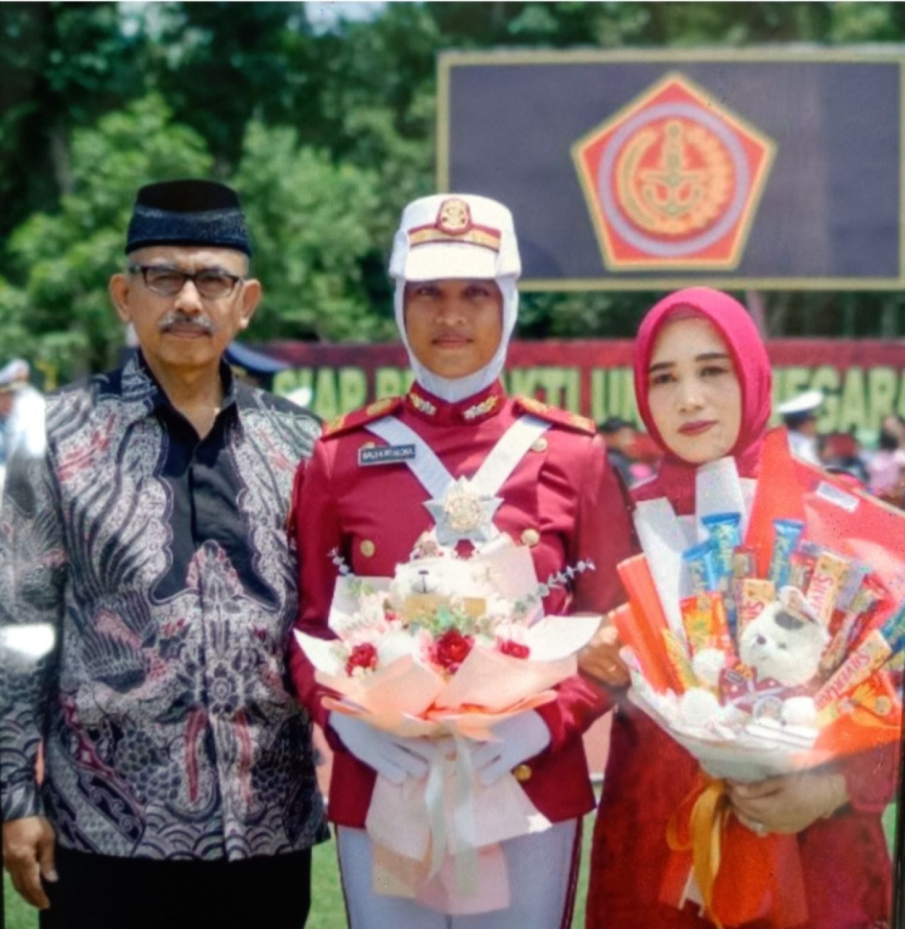 Galuh dan kedua orangtuanya