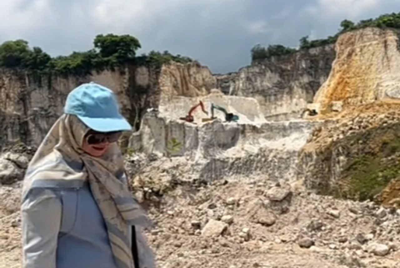 Nur Saidah saat sidak lokasi tambang galian c