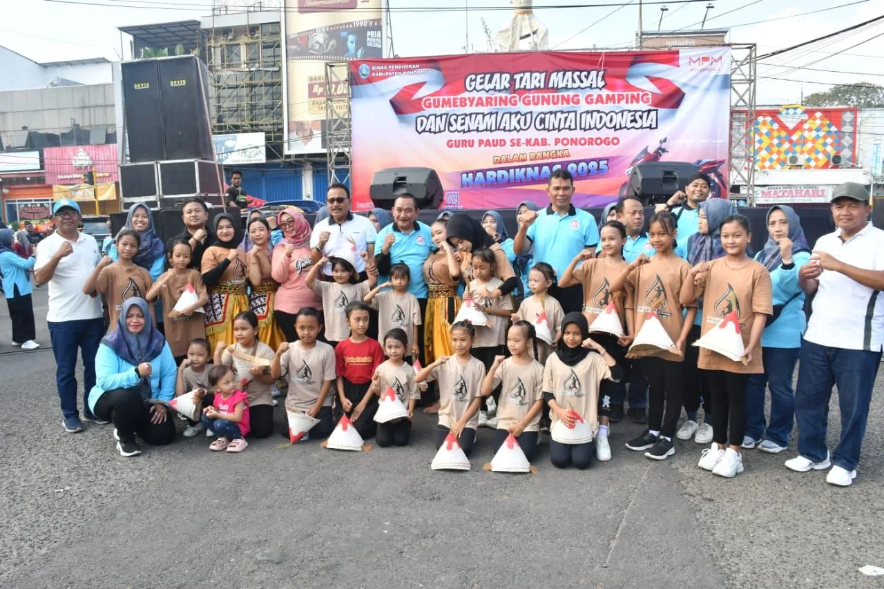 Hardiknas, Dandim Ponorogo Hadiri Pagelaran Tari dan Senam Aku Cinta Indonesia