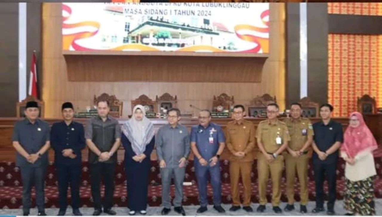 Sekda Lubuk Linggau saat setelah rapat paripurna DPRD Lubuk Linggau