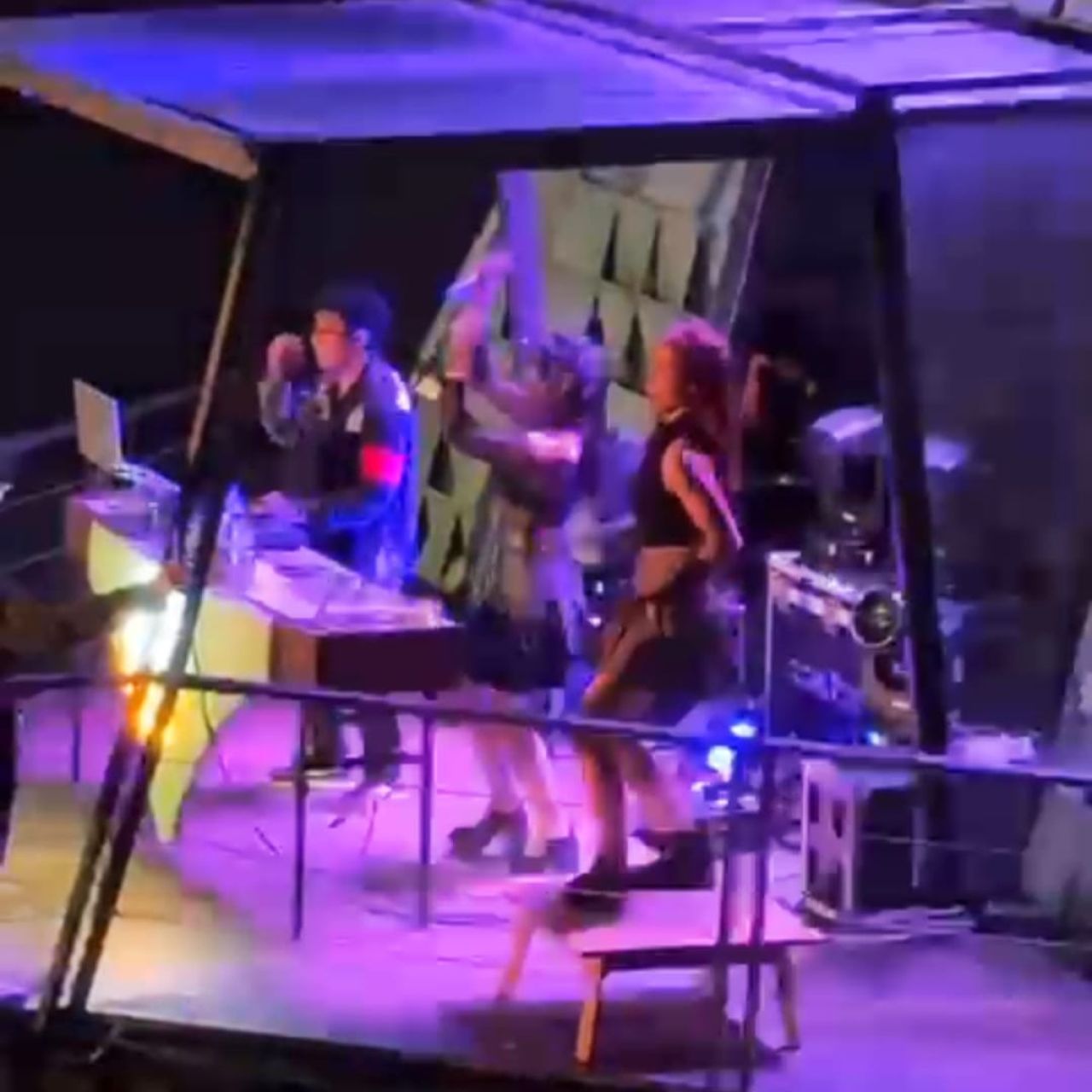 Bugs Cafe Taman Dayu diduga menjual miras, live DJ dan ada penari striptis