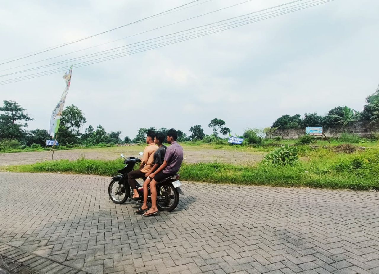 Lokasi lahan eks persawahan diwilayah Desa Durensewu dibuat bisnis kavling diduga belum memiliki izin