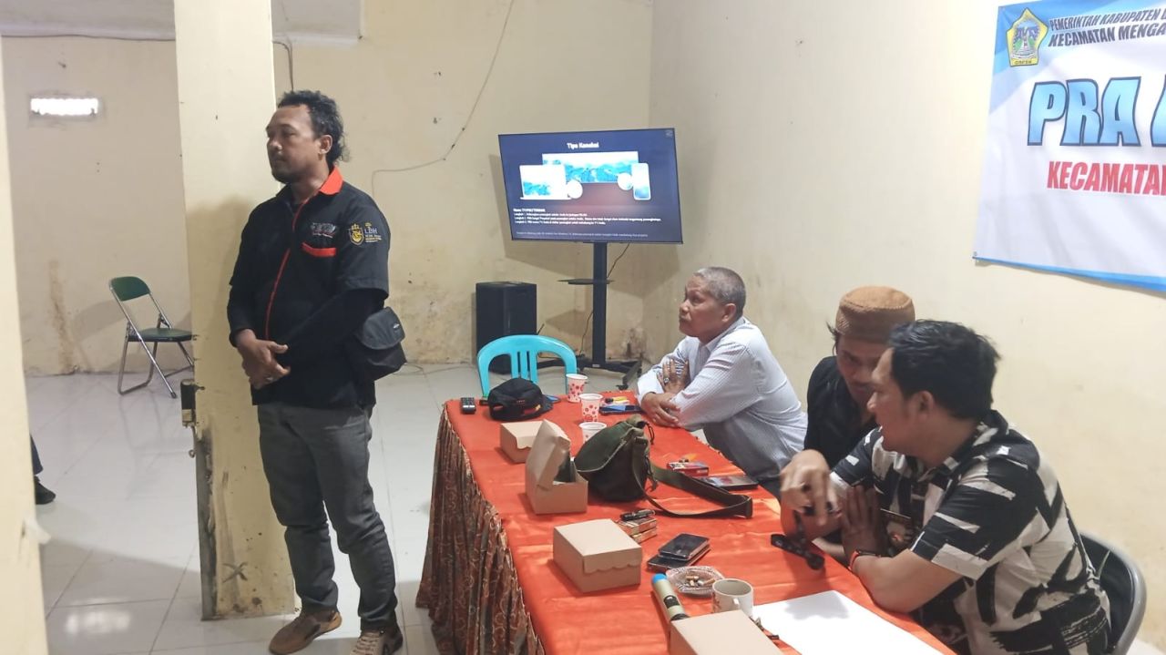 Pertemuan insan pers dengan Pemdes dan Camat Menganti