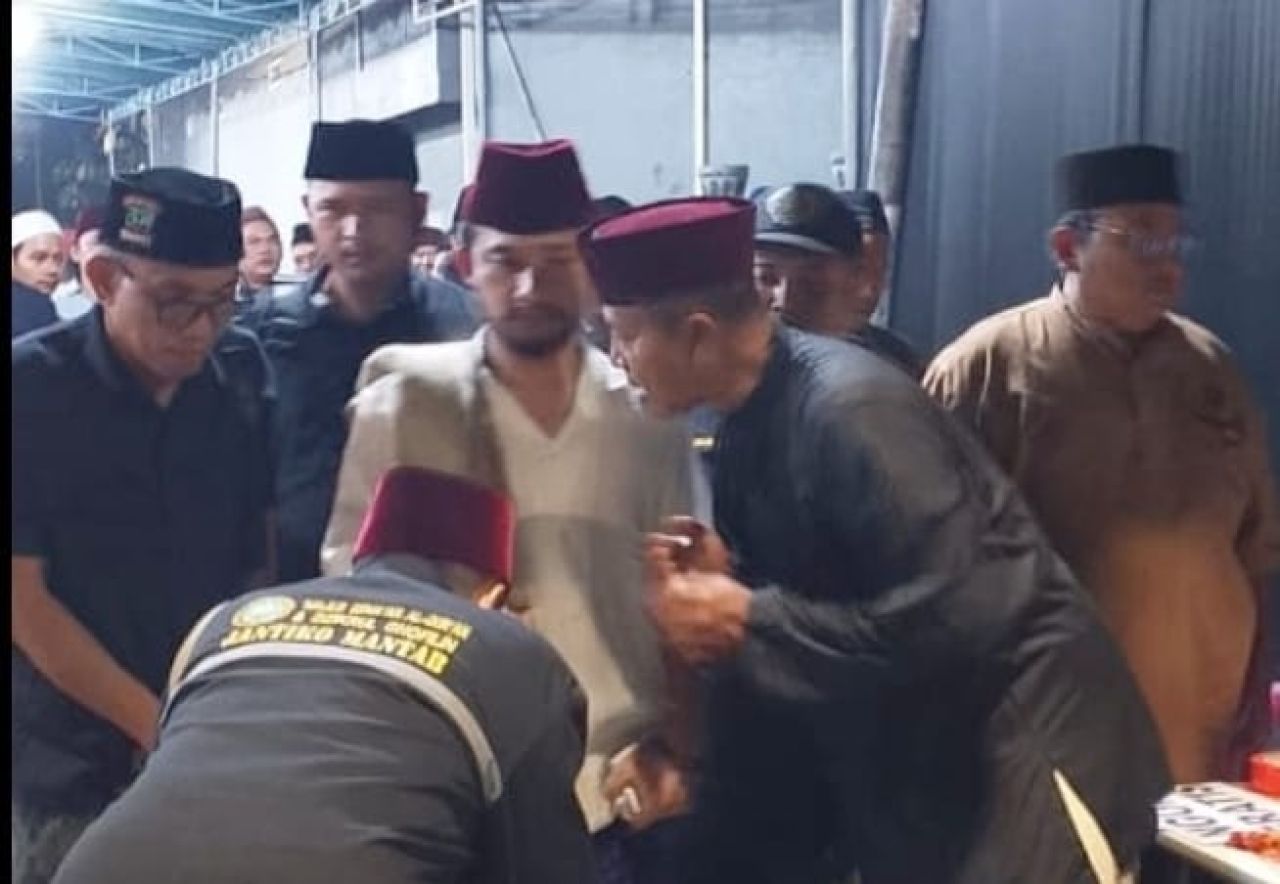 Gus Thuba Cucu Gus Miek (Tokoh NU) Hadir Acara Haul Mbah Tosari (Syech Abdul Halim) atau Pangeran Benowo