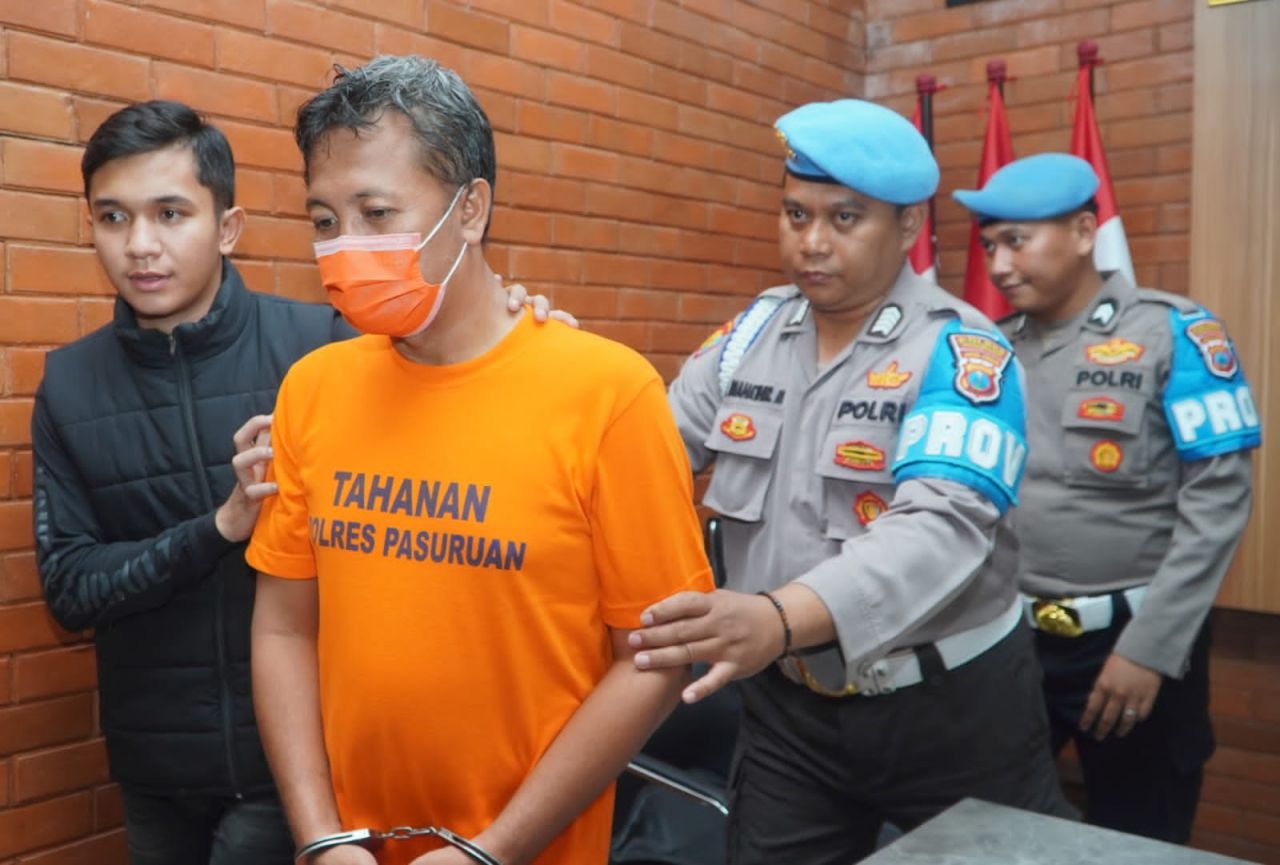 Khoirul pelaku pembunuhan rekan kerjanya didalam villa keluarga