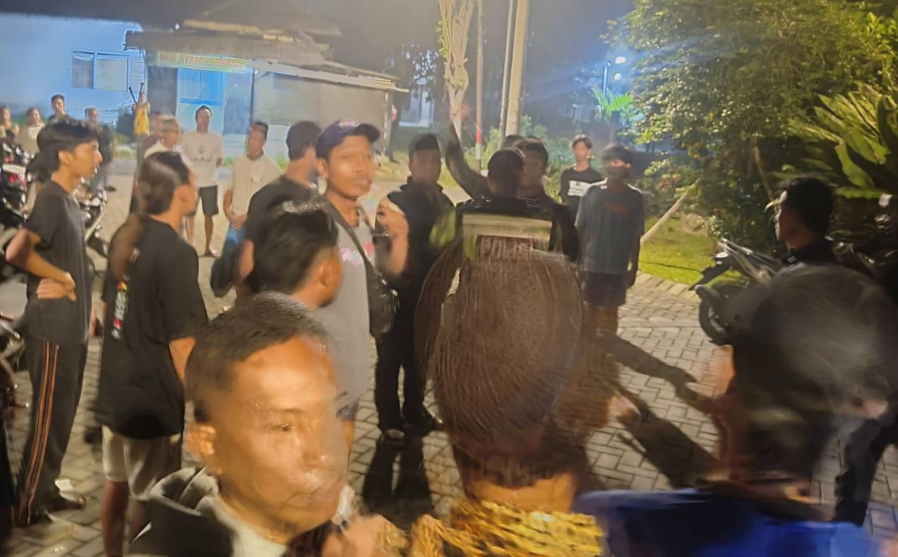 insiden keributan antara pihak keluarga korban Mustakim dengan Kasun Besengol di lokasi kejadian beberapa waktu lalu