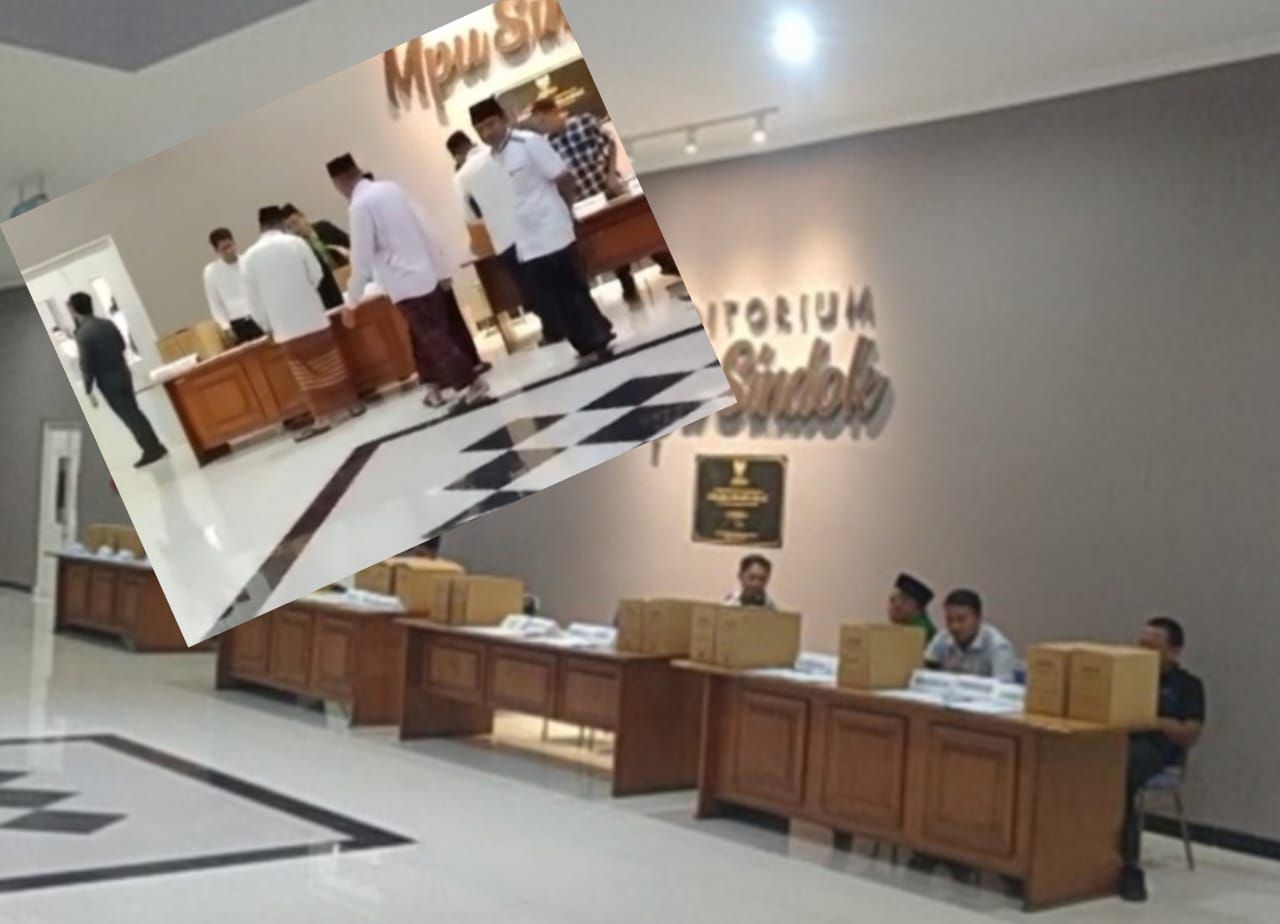 Acara silaturahmi Bupati Pasuruan, Rusdi Sutejo dengan kades se-pasuruan digedung maslahat dilarang untuk diliput wartawan