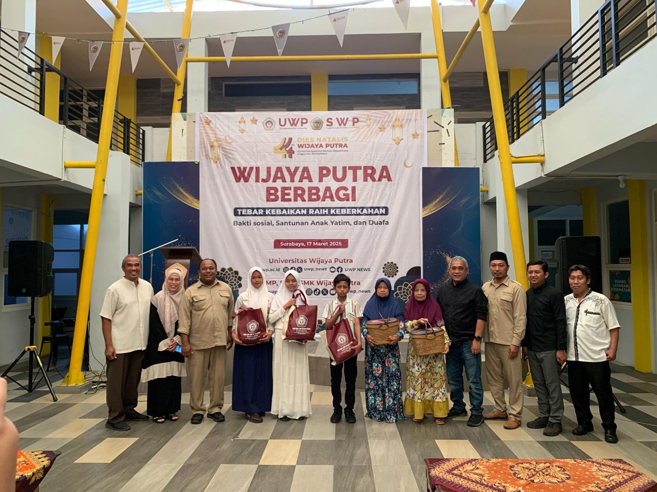 RANGKAIAN DIES NATALIS WP KE-44, UWP DAN SWP BAGIKAN RATUSAN PAKET SEMBAKO UNTUK MASYARAKAT