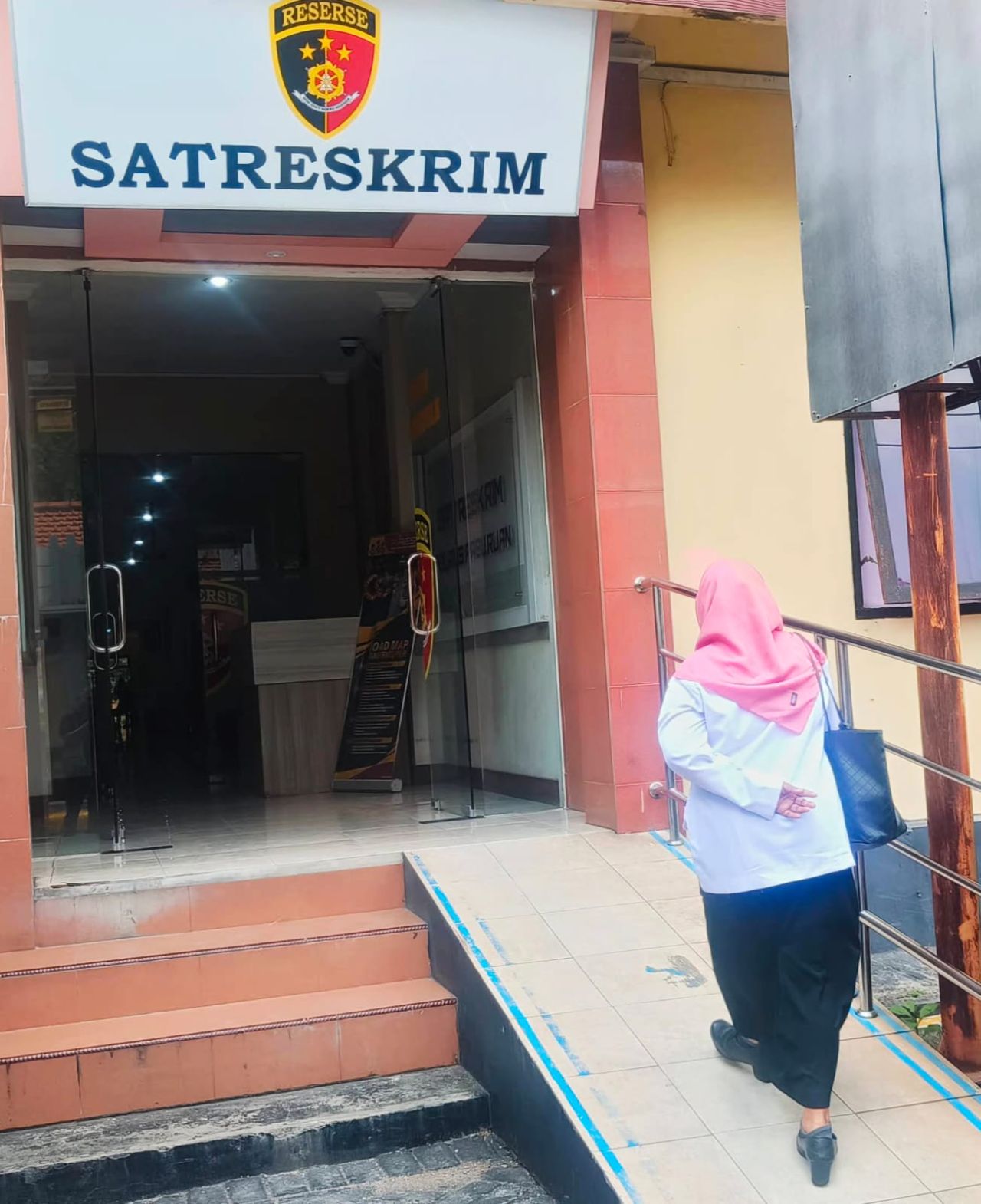 Sunariyah Kades Nogosari usai diperiksa penyidik atas kasus dugaan penipuan