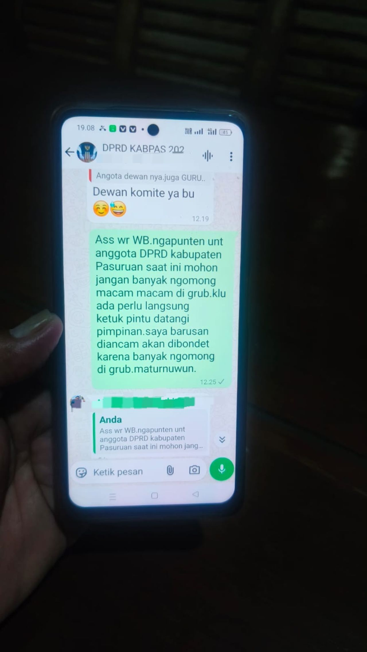 Bukti catingan di group WA anggota DPRD Kabupaten Pasuruan mengaku diancam akan dibondet