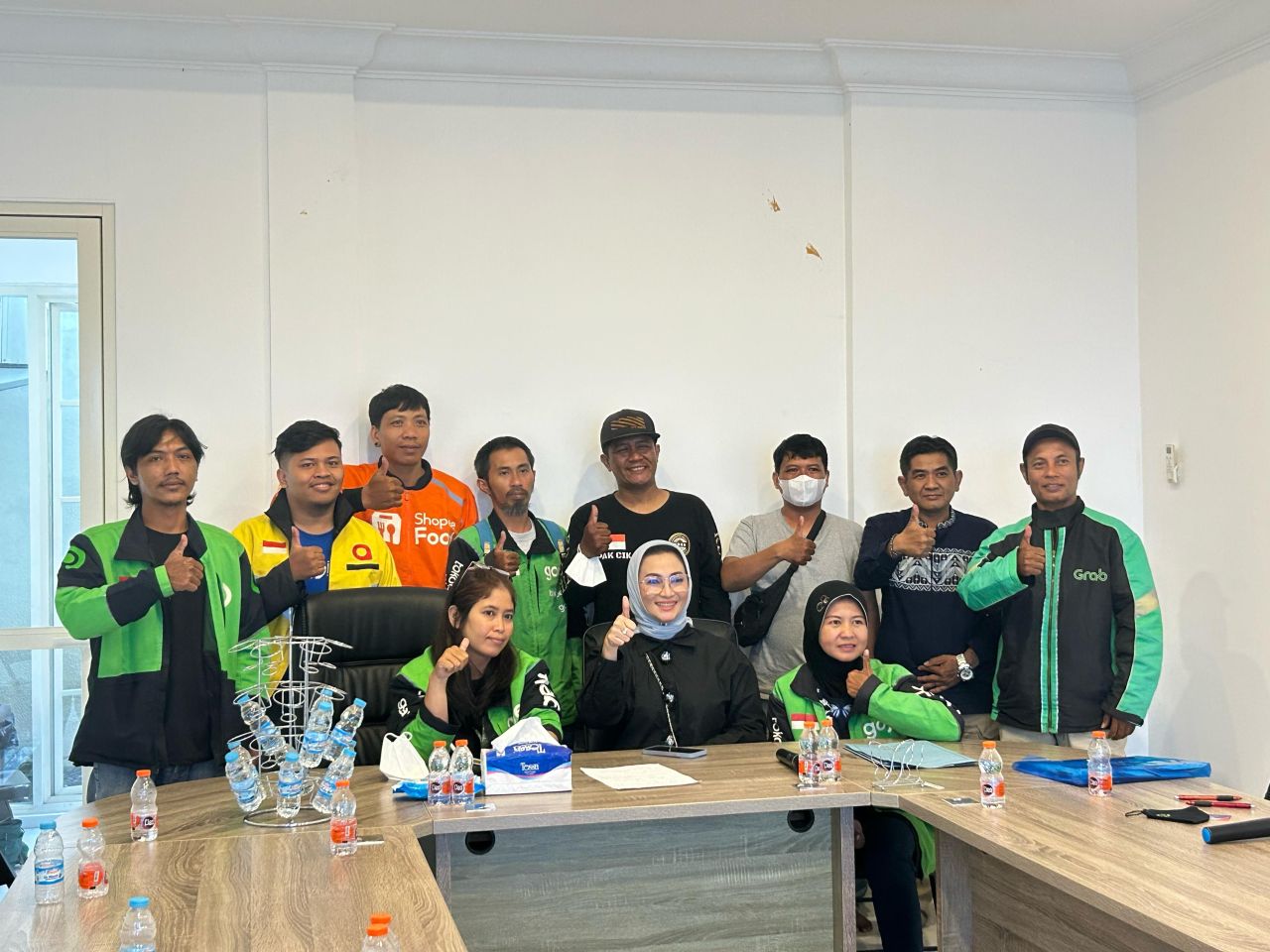 Solidaritas Ojol jatim untuk Bali saat bertemu dengan Lucy selaku Anggota Komisi IX DPR-RI dari Fraksi Demokrat