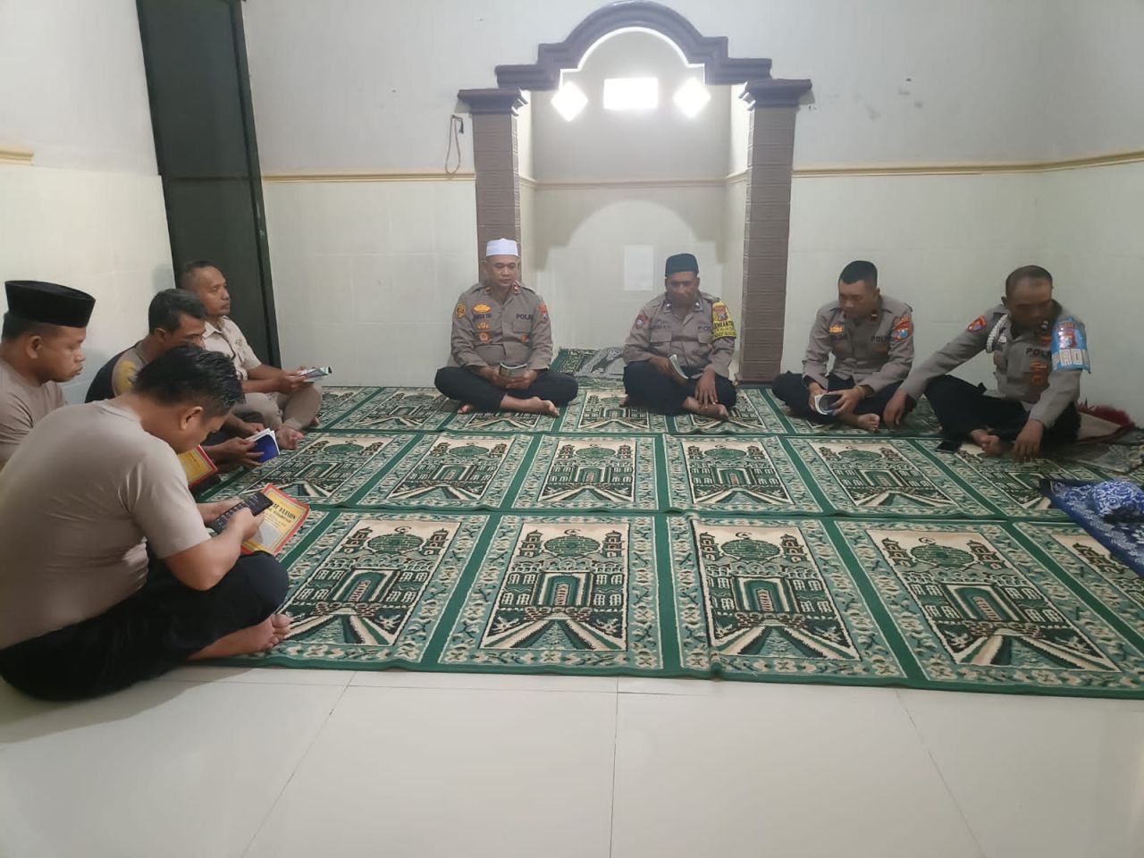 Polsek Sukorejo Gelar Binrohtal Tingkatkan Kualitas Ibadah dan Kekompakan Anggota