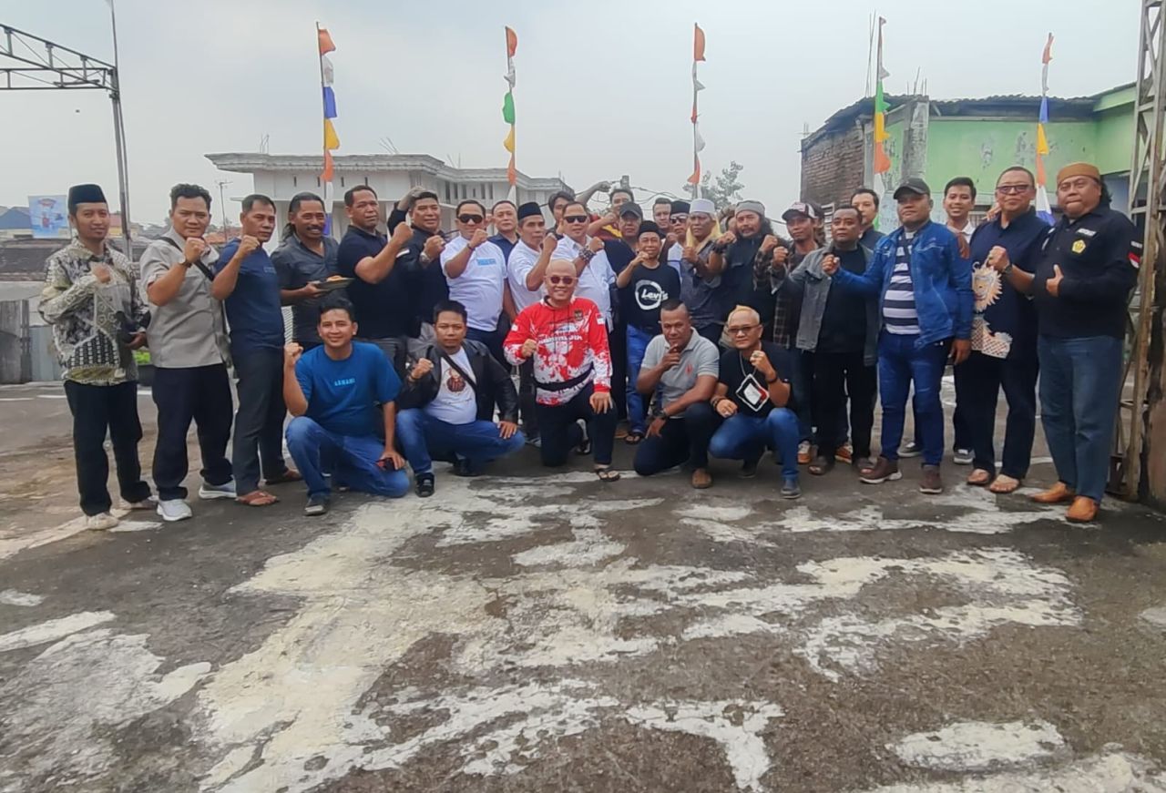 Sejumlah NGO di Pasuruan menyatakan sikap meminta Polres Pasuruan menangkap semua pelaku kasus pengeroyokan di Cafe Edelweis