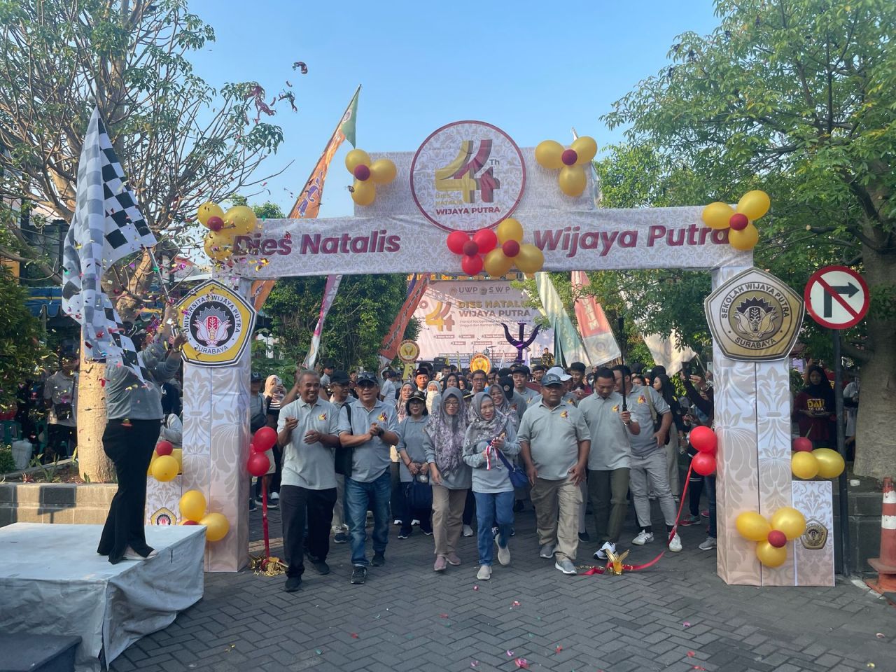 DIES NATALIS WIJAYA PUTRA KE-44 USUNG TEMA INOVASI SOCIOPRENEUR MENUJU UWP UNGGUL DAN BERMARTABAT