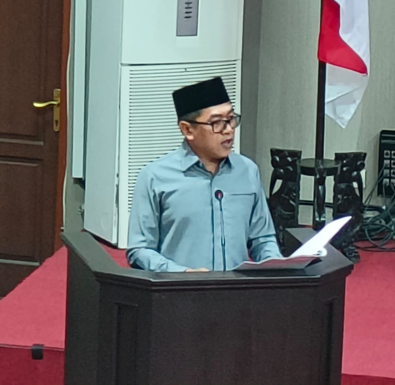 Ismail Marzuki Hasan Wakil Ketua DPRD Kota Pasuruan inzet ; Suasana Sidang Paripurna DPRD Kota Pasuruan
