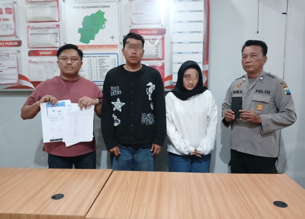 Kedua pelaku saat di bawa di Polsek Cerme
