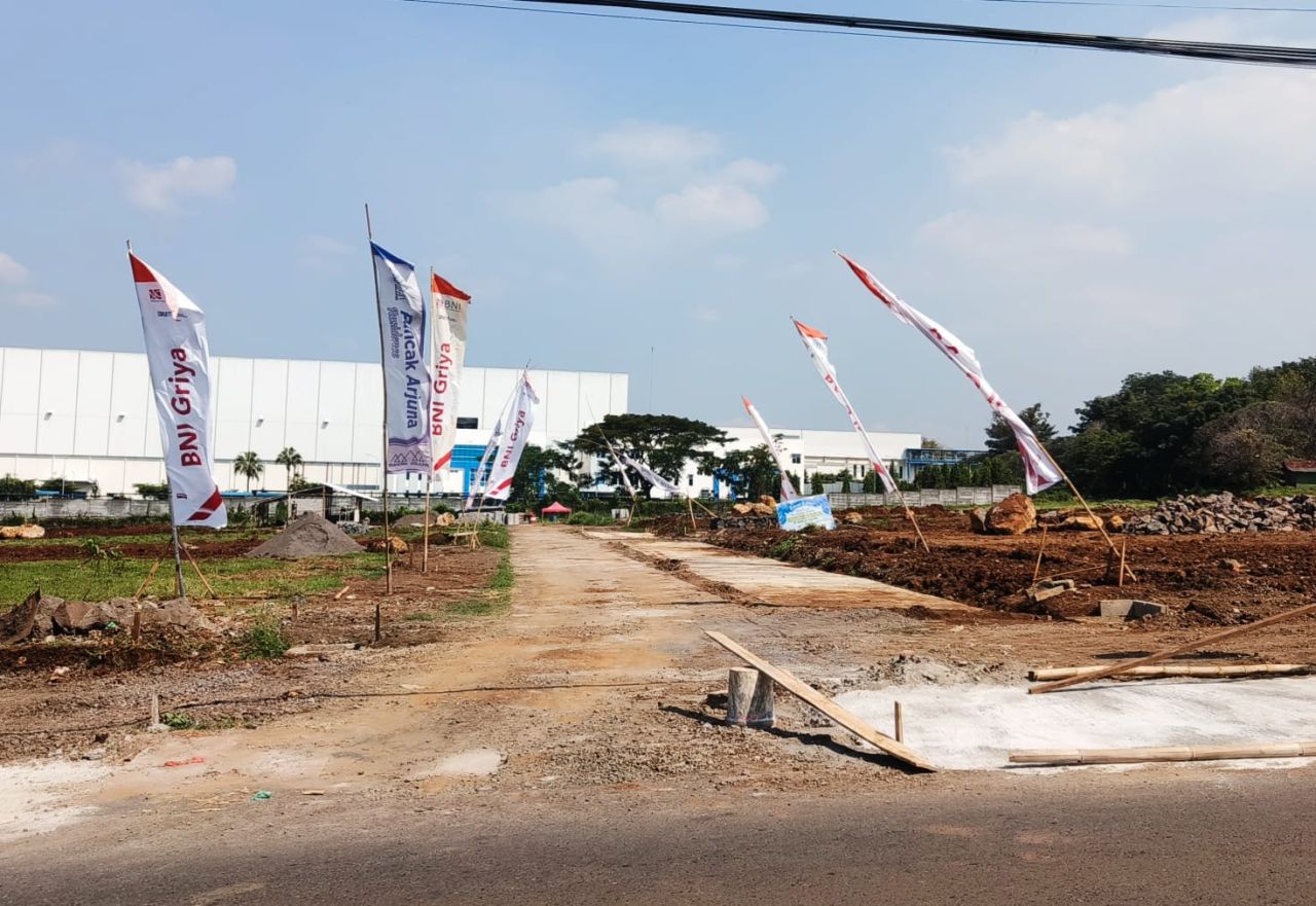 Pembangunan perumahan Puncak Arjuna Residence yang diduga belum memiliki izin.