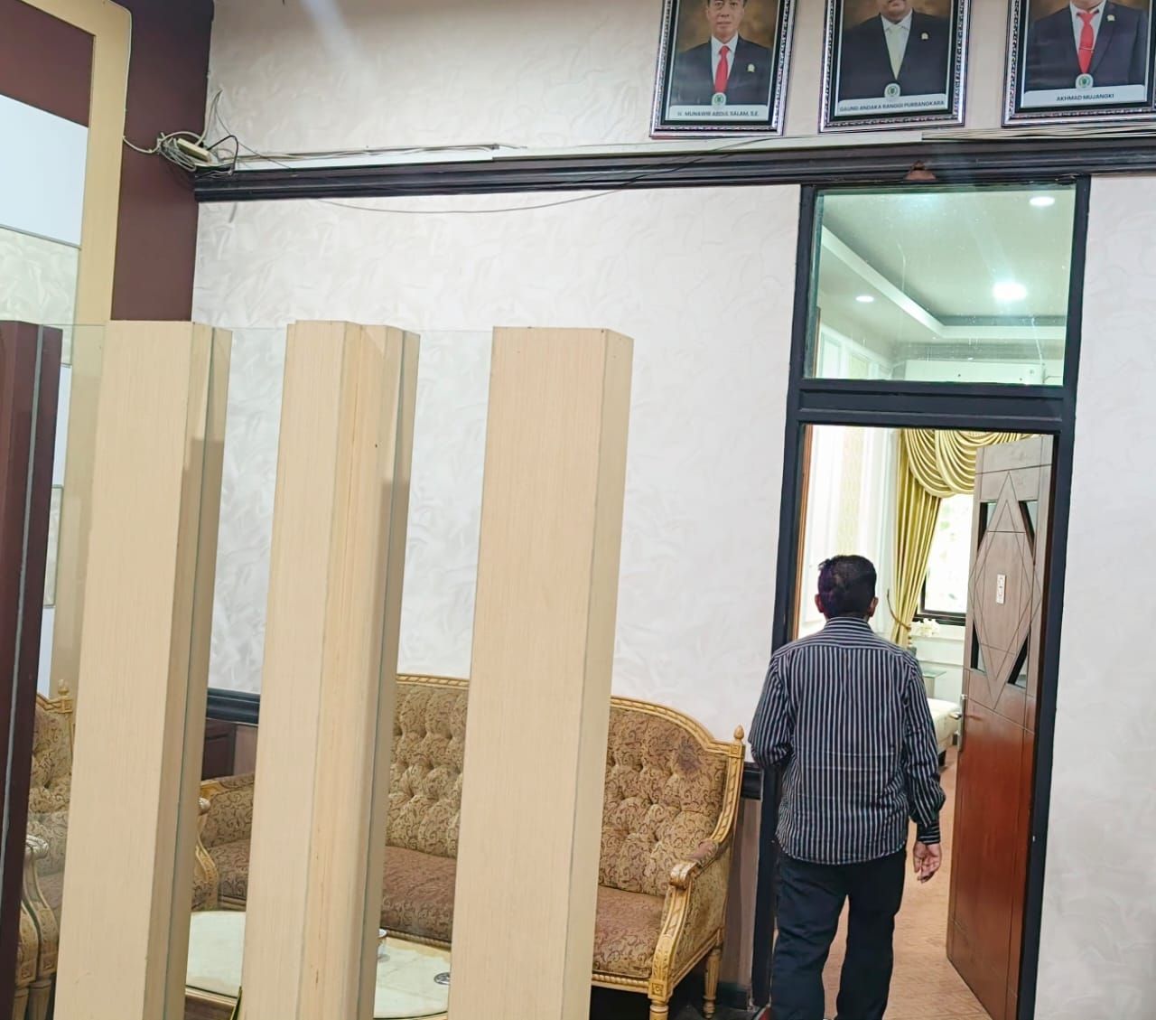 Tim kejaksaan bertemu diruang Ketua DPRD Kabupaten Pasuruan.