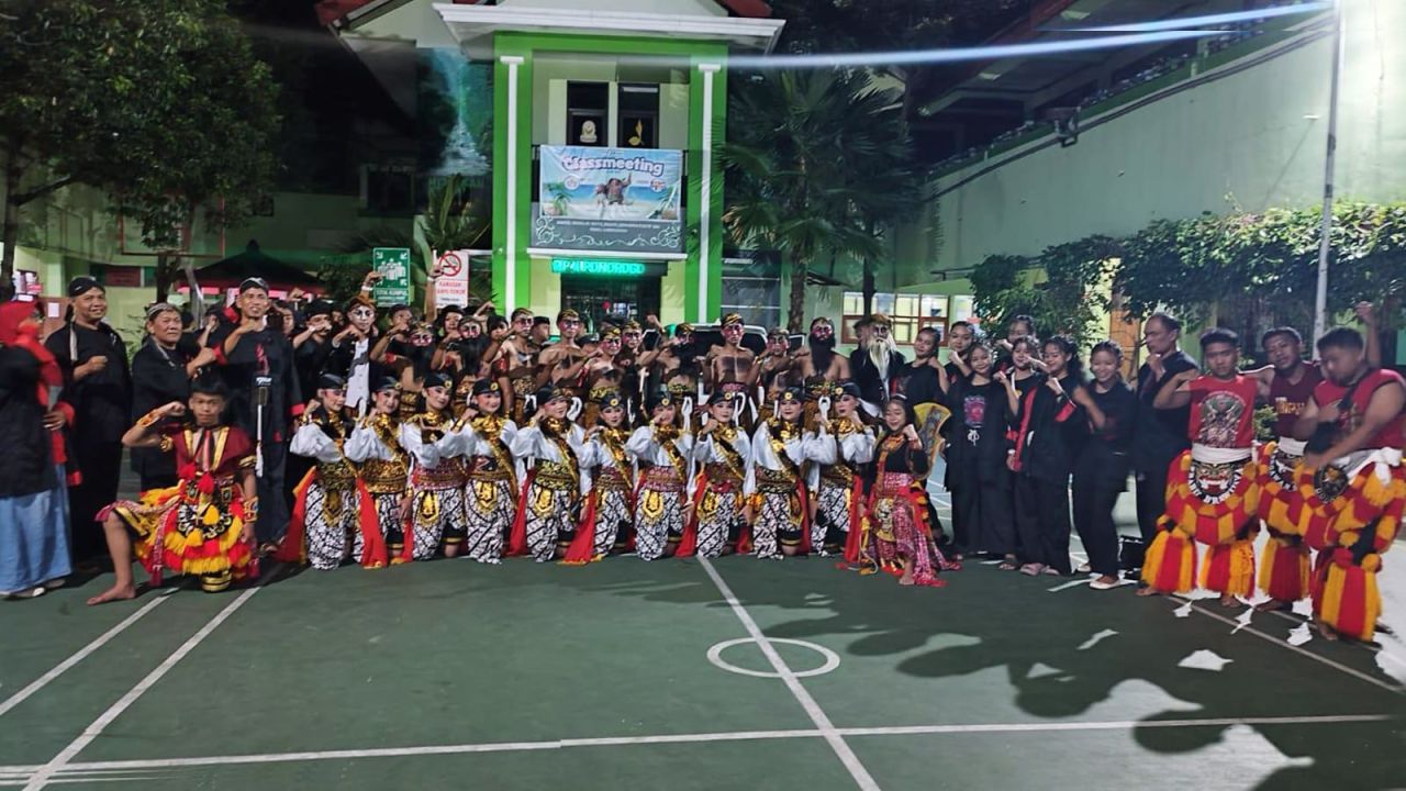 Reog Taruno Argo Wilis SMPN 1 Ngebel Tampil Pukau Penonton di FRR Tahun 2025