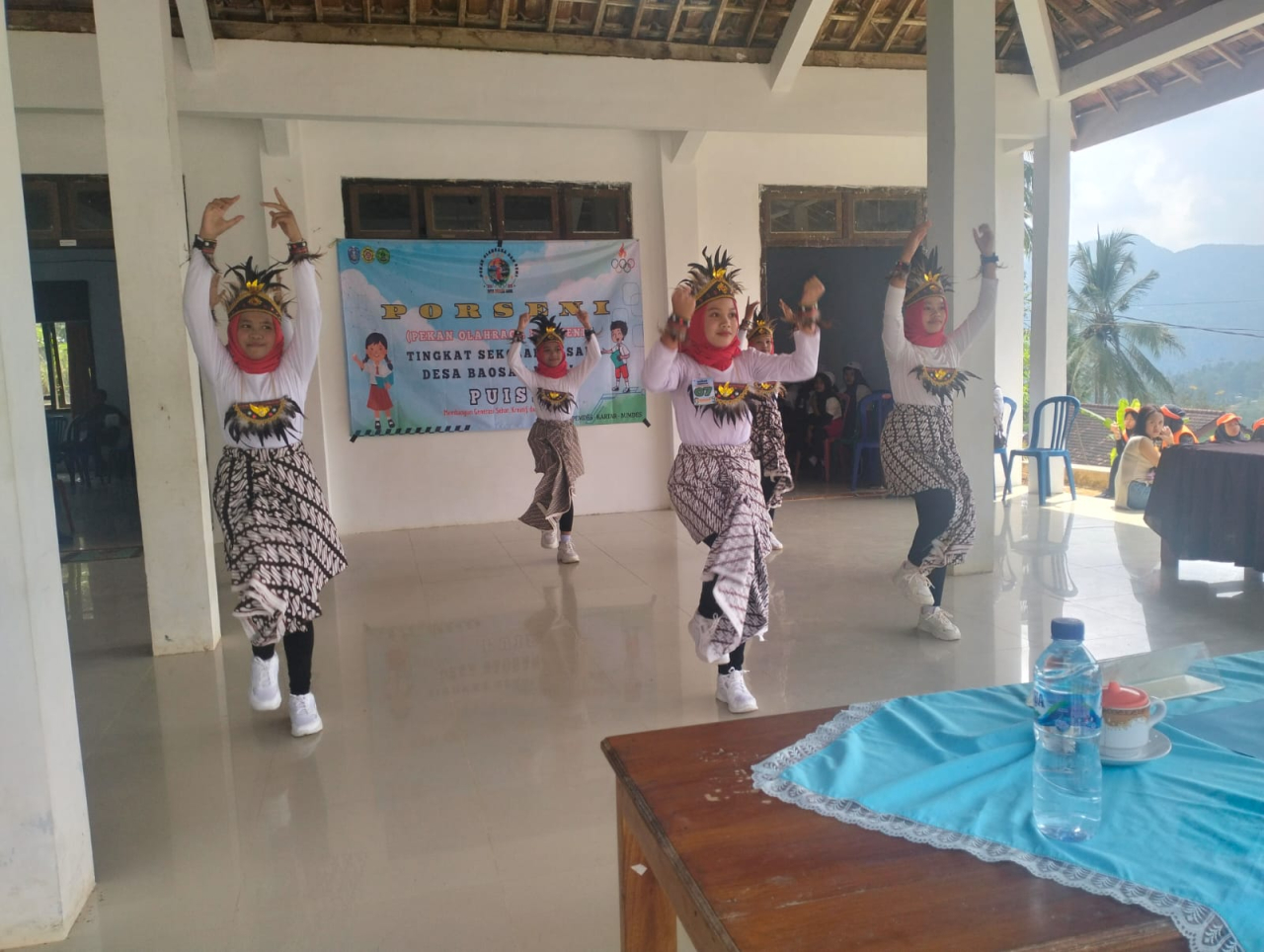 Pemenang lomba senam Team senam SDN 4 Baosan kidul