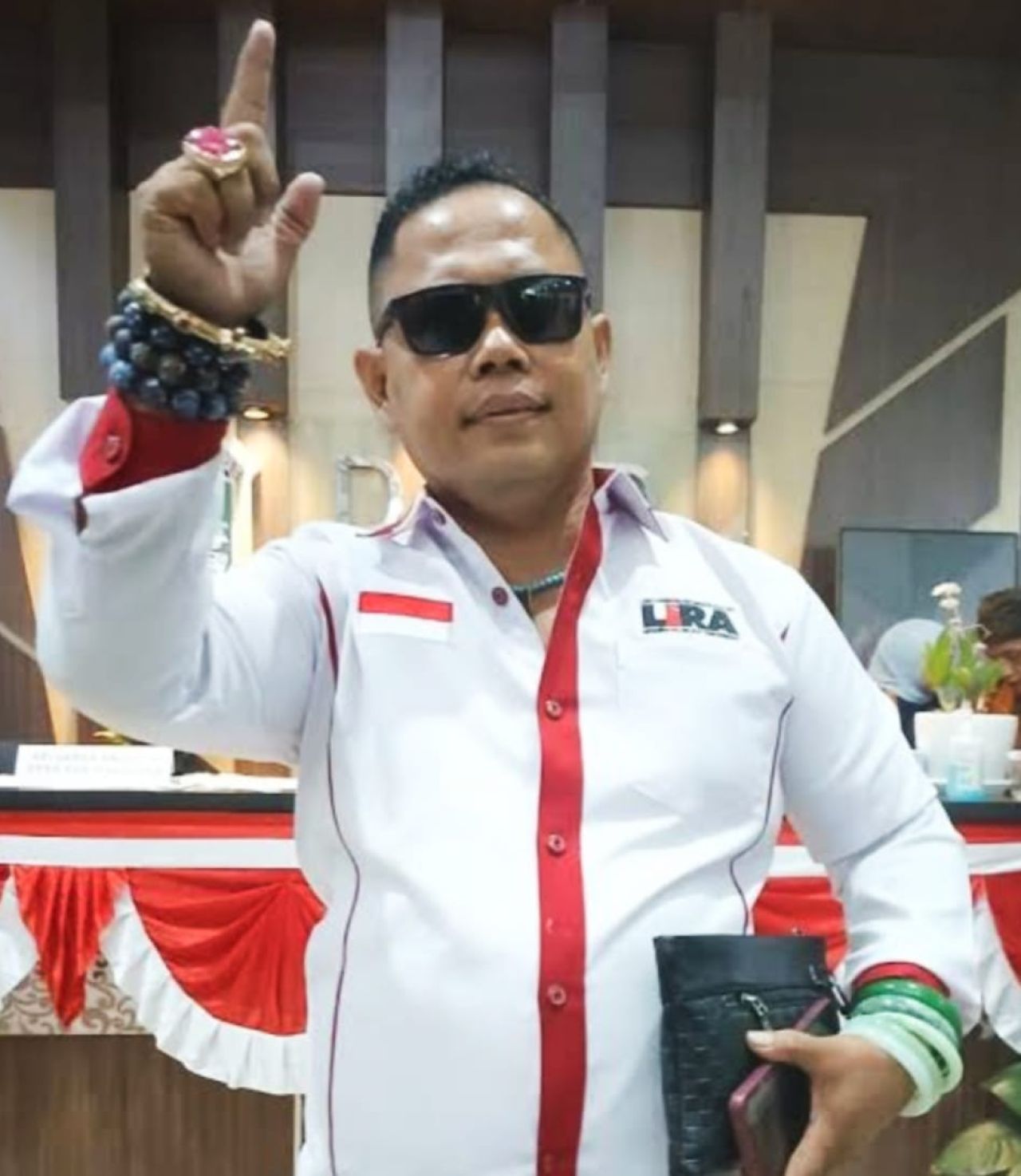 Ayik Suhaya, SH Wakil Gubenur LIRA Jatim