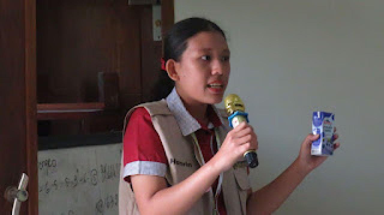 Sosialisasi oleh mahasissiswa terkait yoghurt