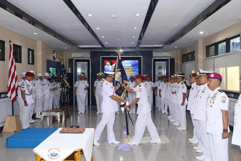 serah terima jabatan (sertijab) enam posisi strategis di lingkungan Markas Komando Koarmada III. (ist)