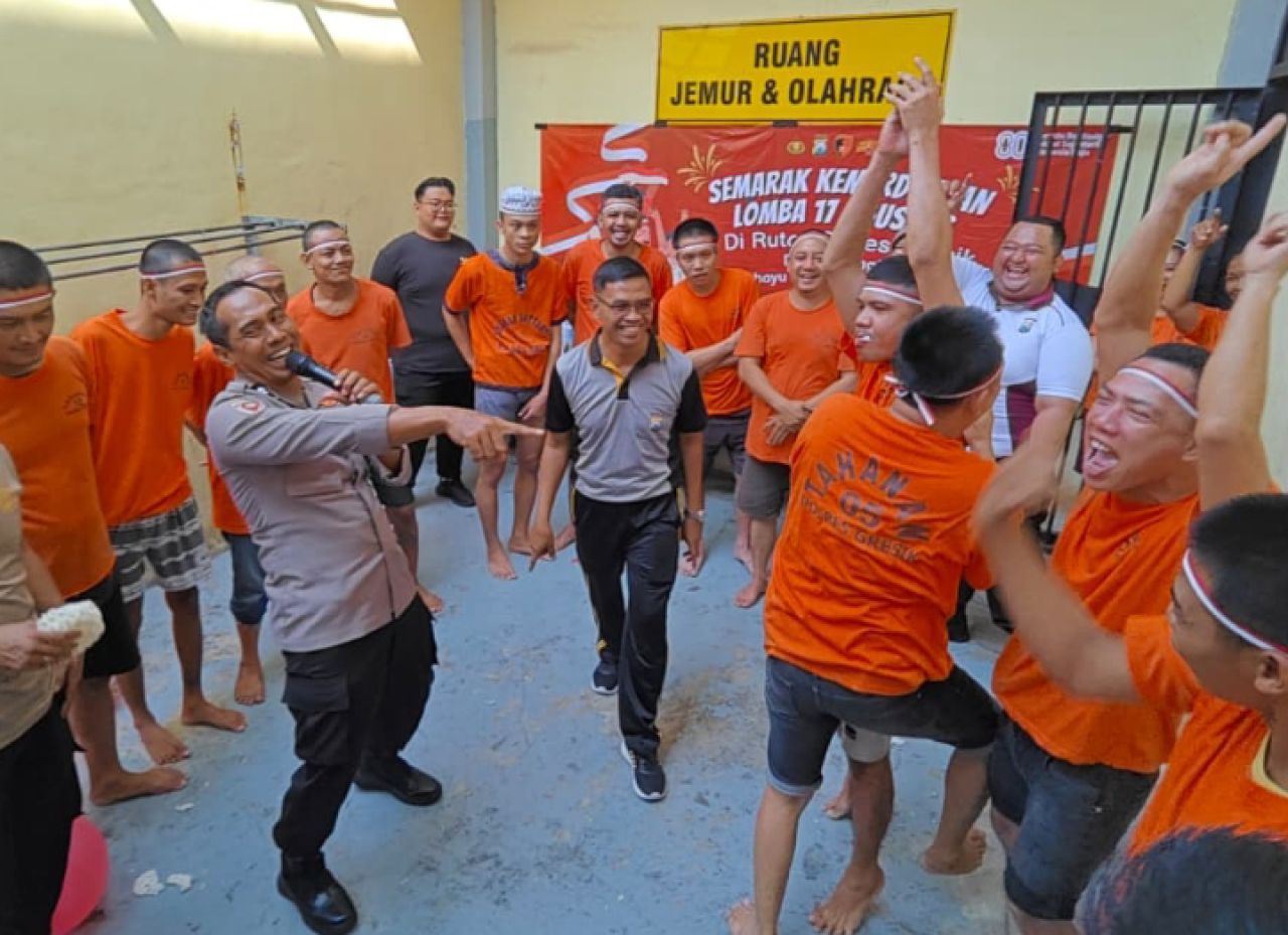 Polres Gresik Gelar Lomba HUT RI untuk Tahanan, Bentuk Pembinaan Humanis