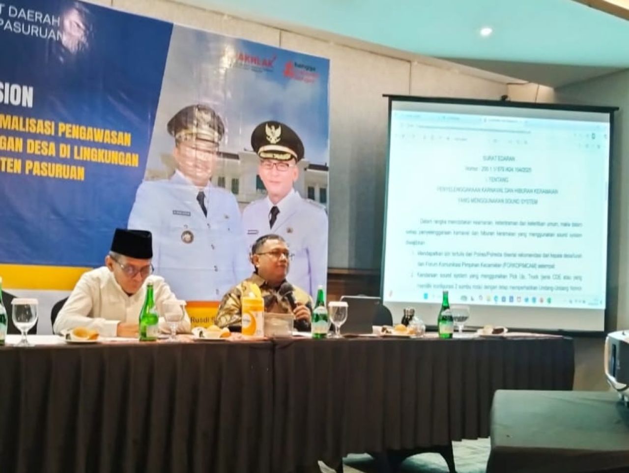 Sobih Asrori wakil bupati Pasuruan saat mimpin rapat bersama camat se- Kabupaten Pasuruan terkait optimalisasi anggaran