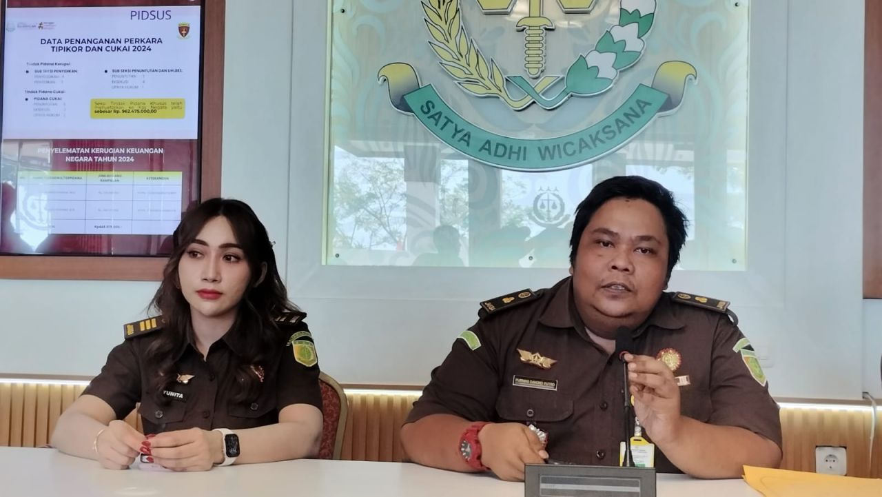Kasi Datun Kejari Kabupaten Pasuruan, Purning Dahono Putro.
