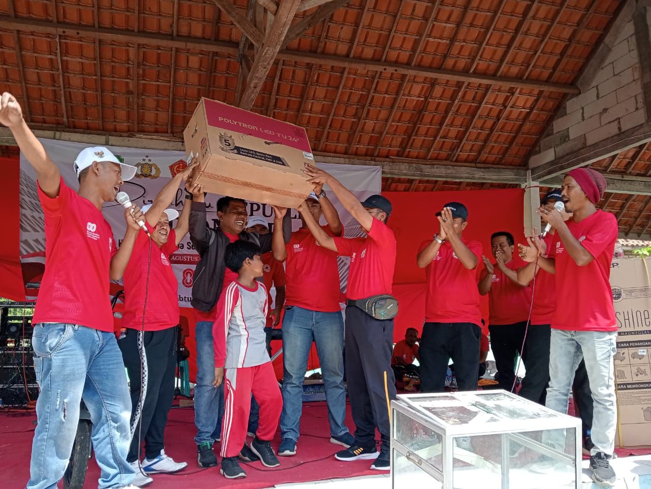 Ribuan Warga Antusias Ikuti Jalan Sehat KOMPAK di Desa Bancelok