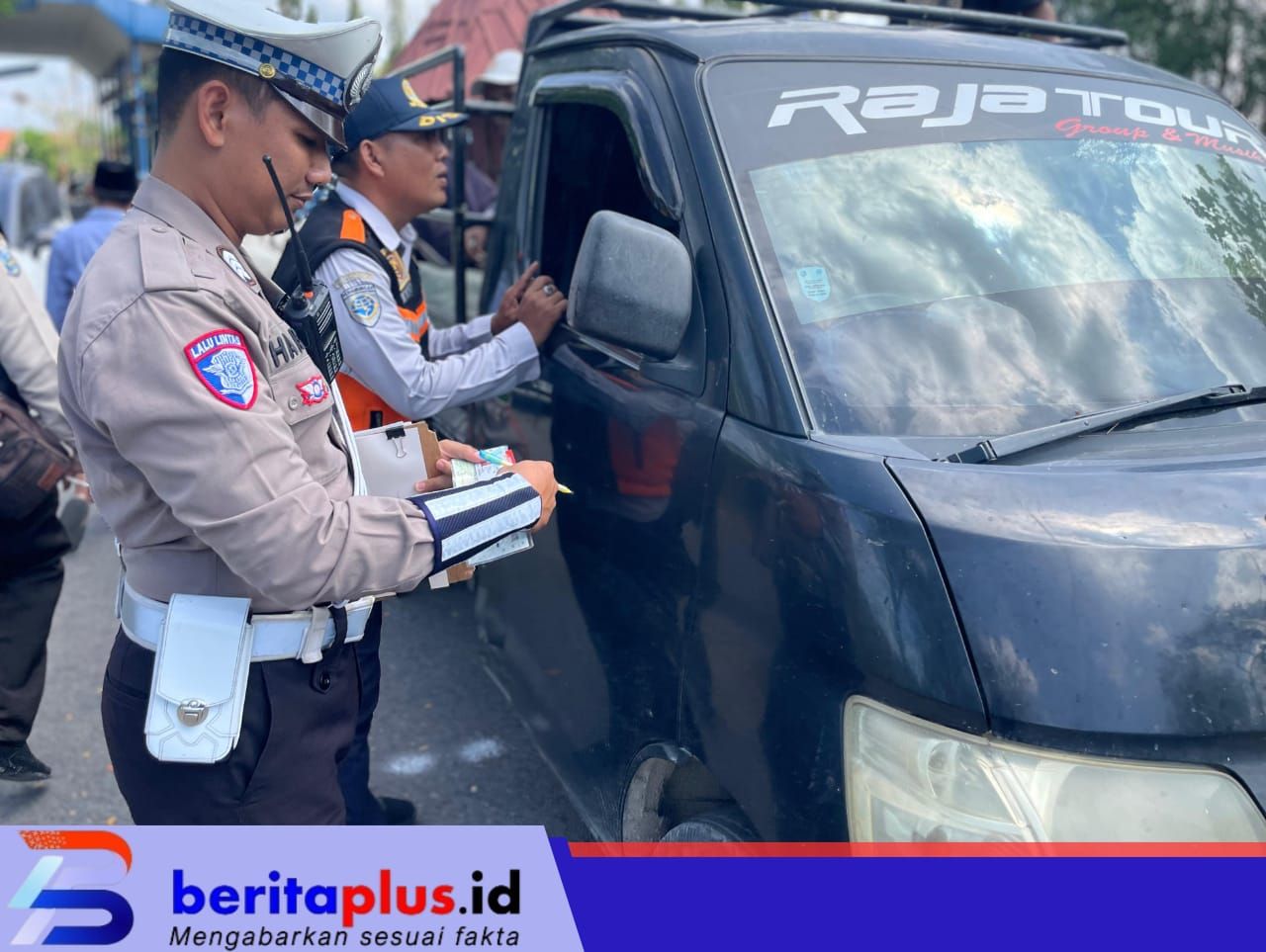 Satlantas Polres Sampang dan Dishub Gelar Operasi Gabungan di Jrengik