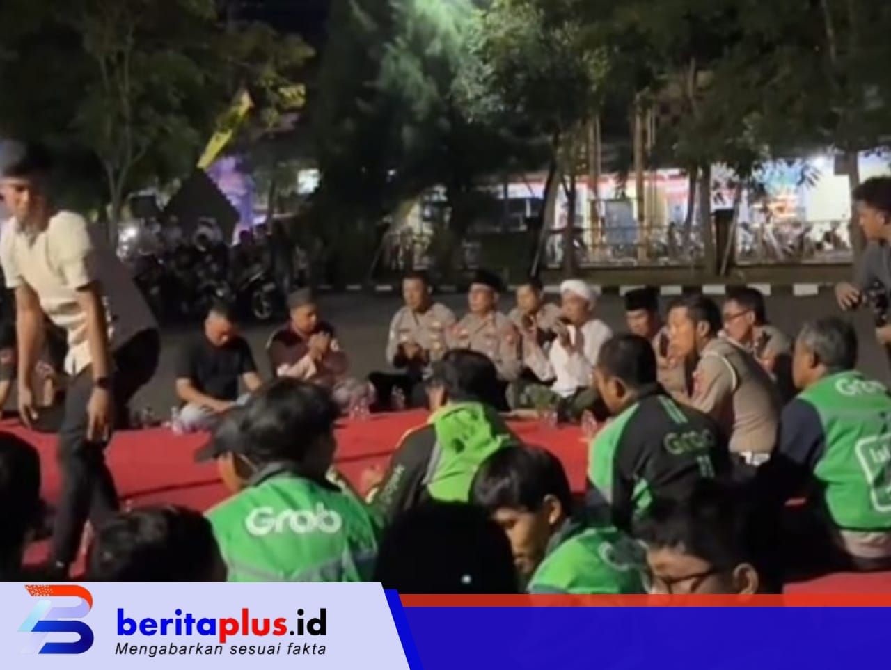 Polres Sampang Gelar Tahlil Bersama untuk Driver Ojek Online yang Wafat di Jakarta