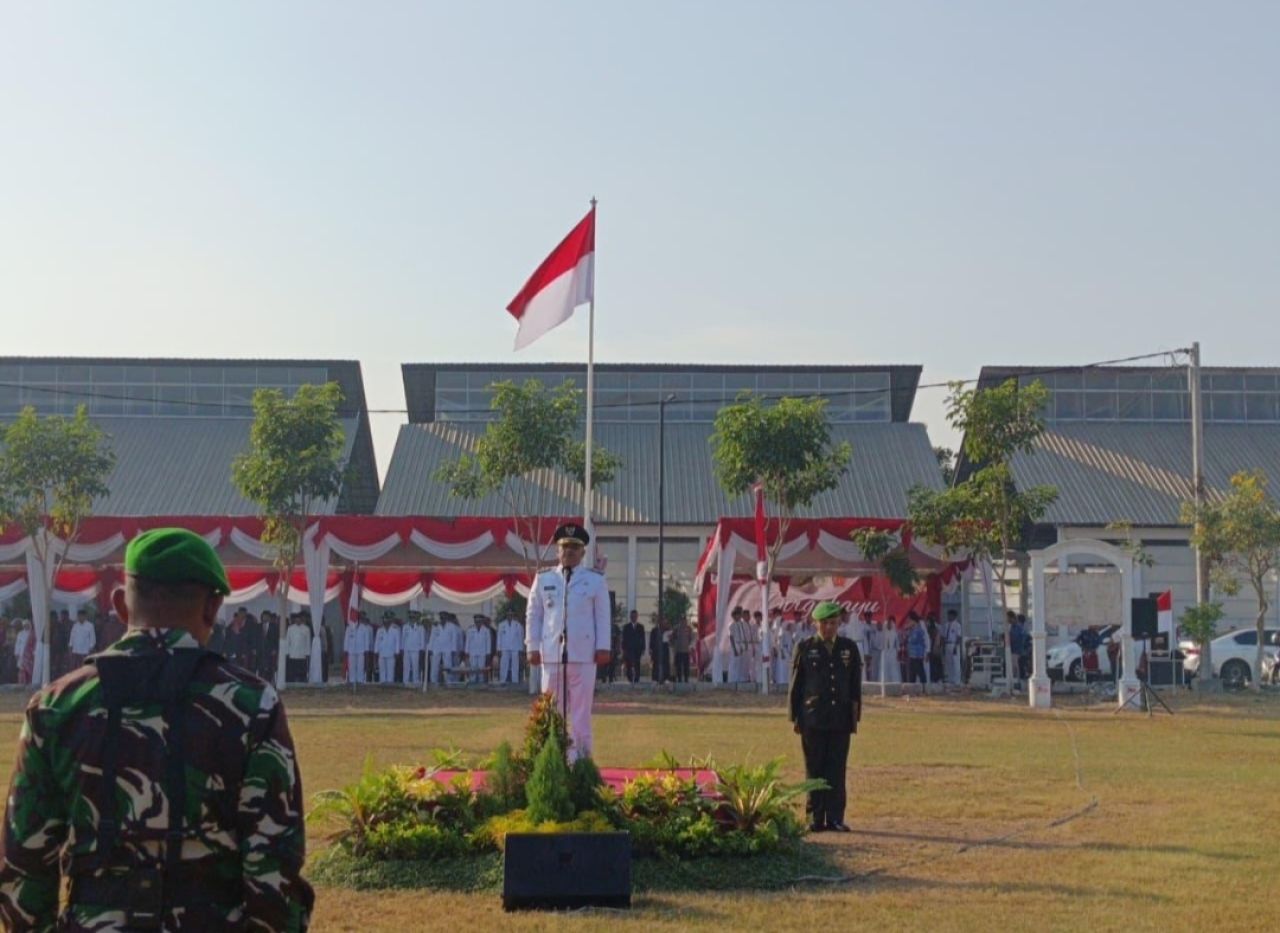 Meriah, Upacara HUT RI ke-80 di Manyar Dipimpin Camat “Gemoy”