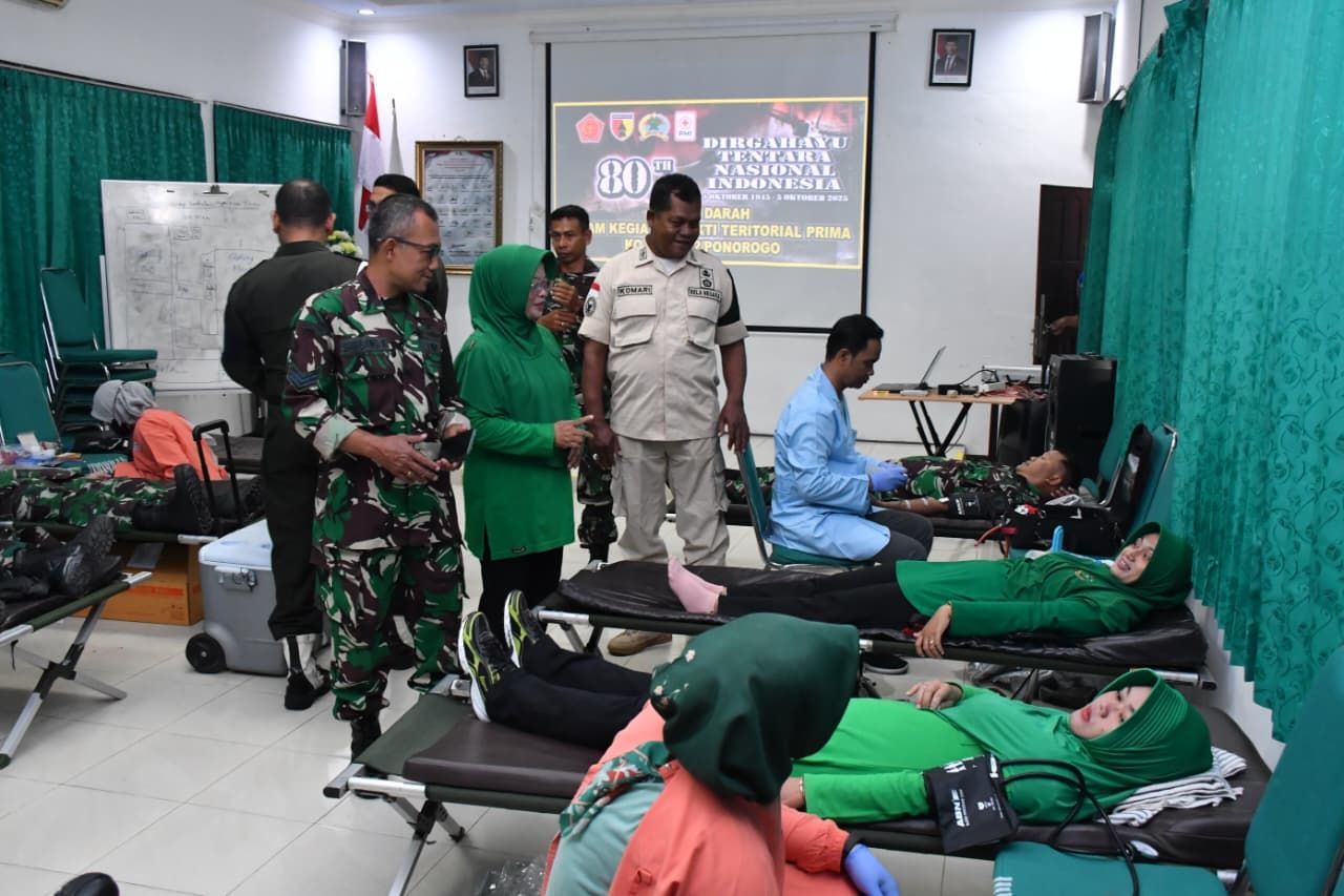 Kodim 0802/Ponorogo Gelar Donor Darah, Hasilkan 75 Kantong untuk Peringati HUT ke-80 TNI