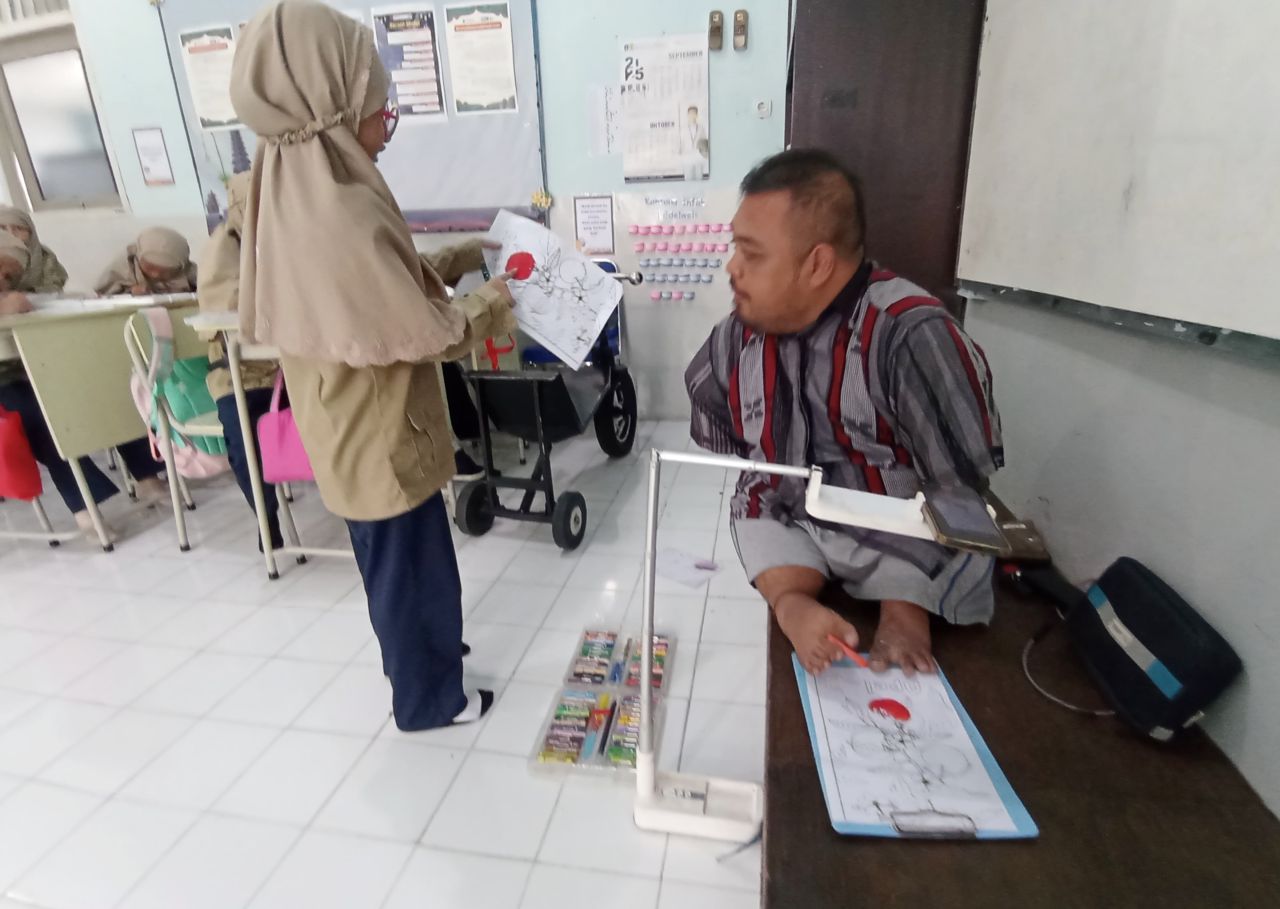 Muhammad Amanatullah, pelukis difabel asal Gresik