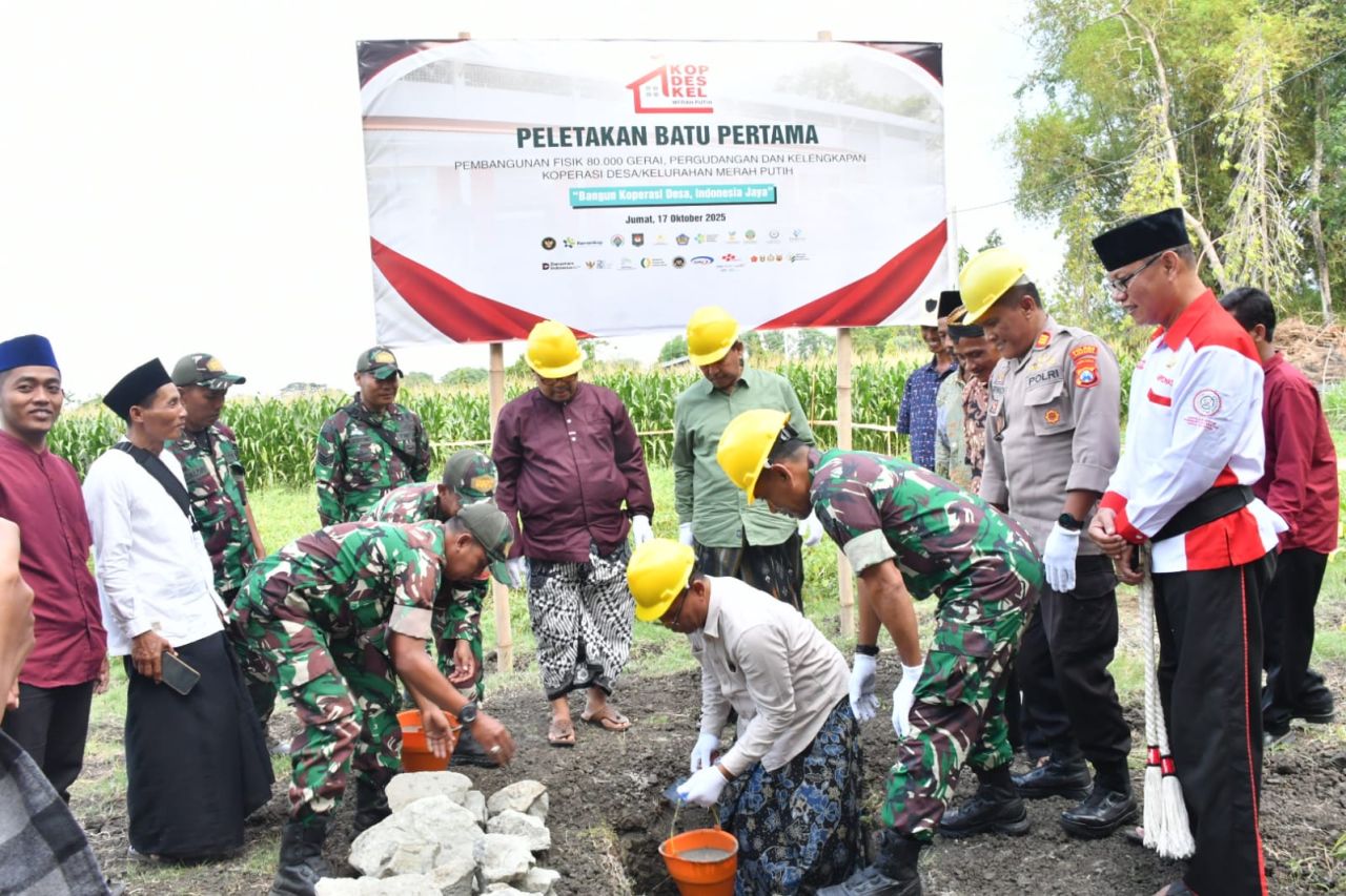 Kodim 0802/Ponorogo Ikuti Vidcon Ground Breaking Pembangunan Koperasi Desa/Kelurahan Merah Putih