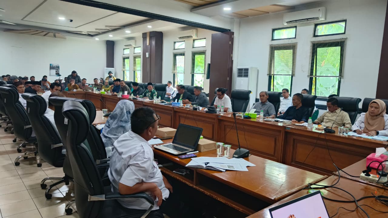 Hearing GEMA DUTA bersama DPRD Kabupaten Pasuruan dan Instansi terkait soal pelepasan kawasan hutan.
