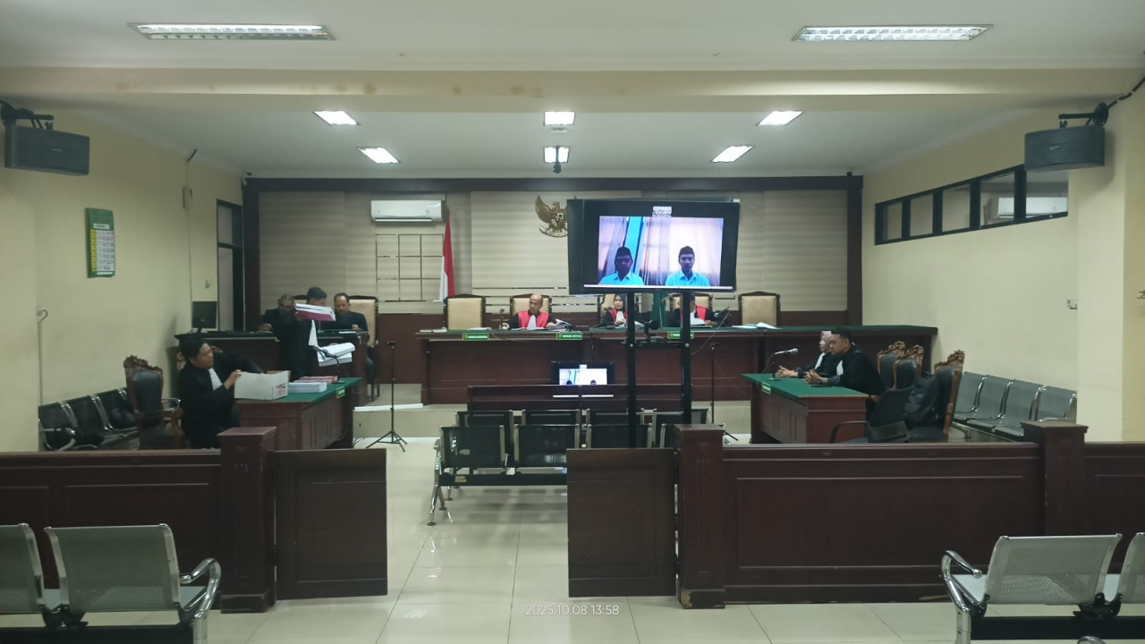 JPU Kejari Kabupaten Pasuruan membacakan tuntutan dua terdakwa kasus korupsi PKBM