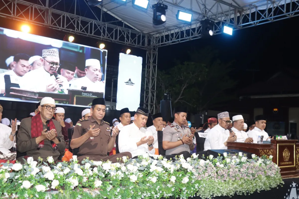 Polres Sampang Ajak Warga Jaga NKRI dan Waspadai Hoaks saat Doa Kebangsaan